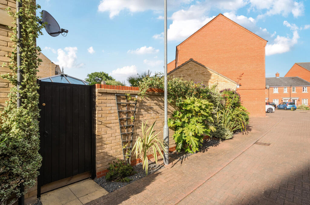 1310063-18-685dc0...