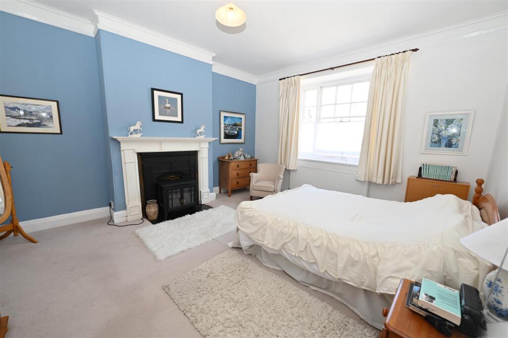 BEDROOM 2.