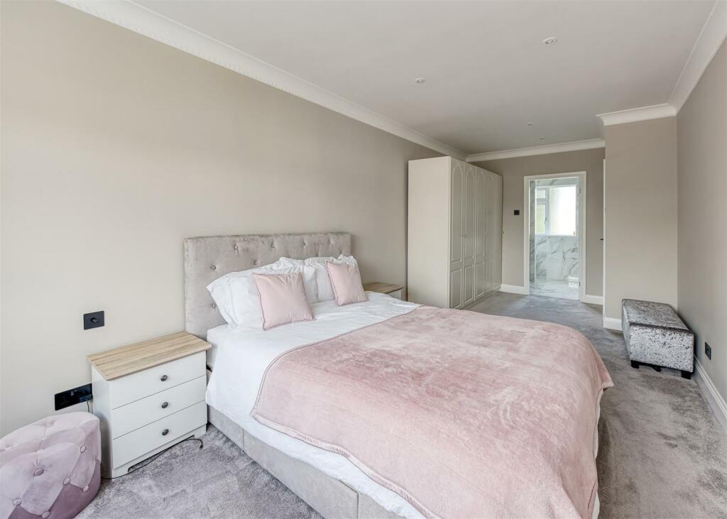 59 Sabrina Road-bed1b.jpg