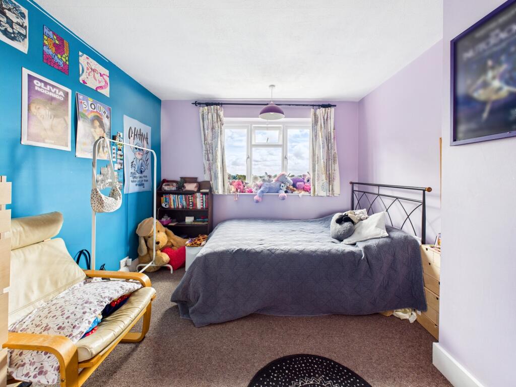 CAM05192G0-PR0133-STILL017