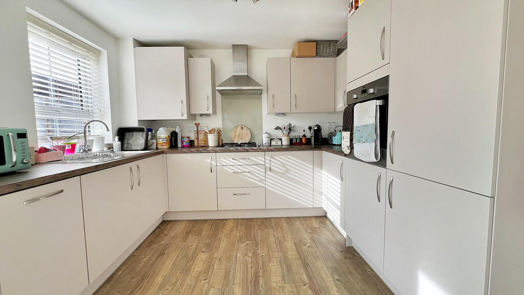 Kitchen/dining ro...