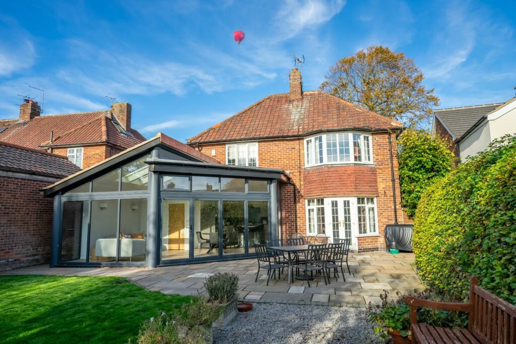 externals (5 of 8).jpg