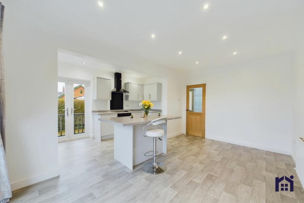 Dining kitchen
