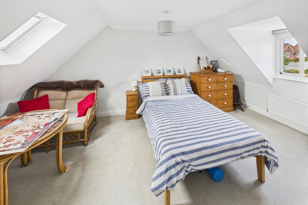 CAM05449G0-PR0018-STILL012