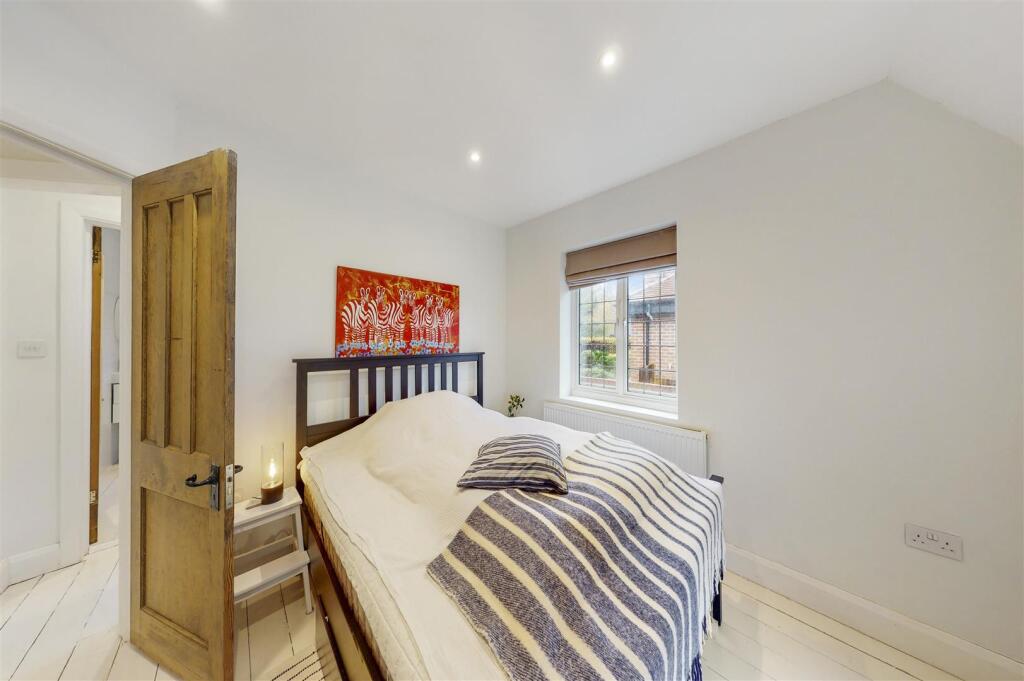 Kingwell, South Hill Avenue - 9tc1vFPNOiQ8Zk7qYp3p