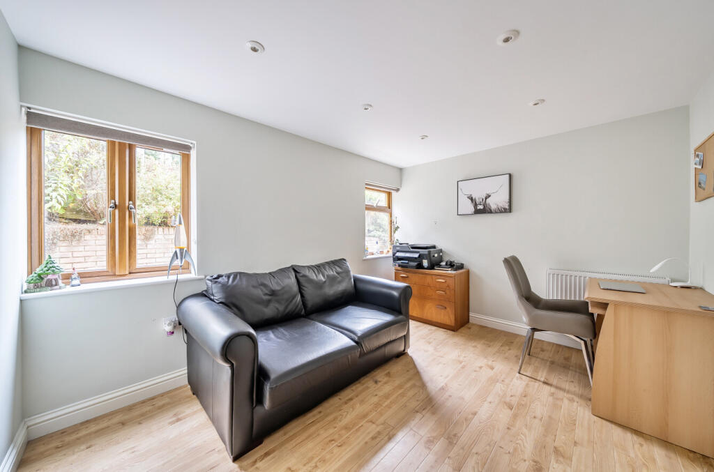 1342761-9-68adde8...