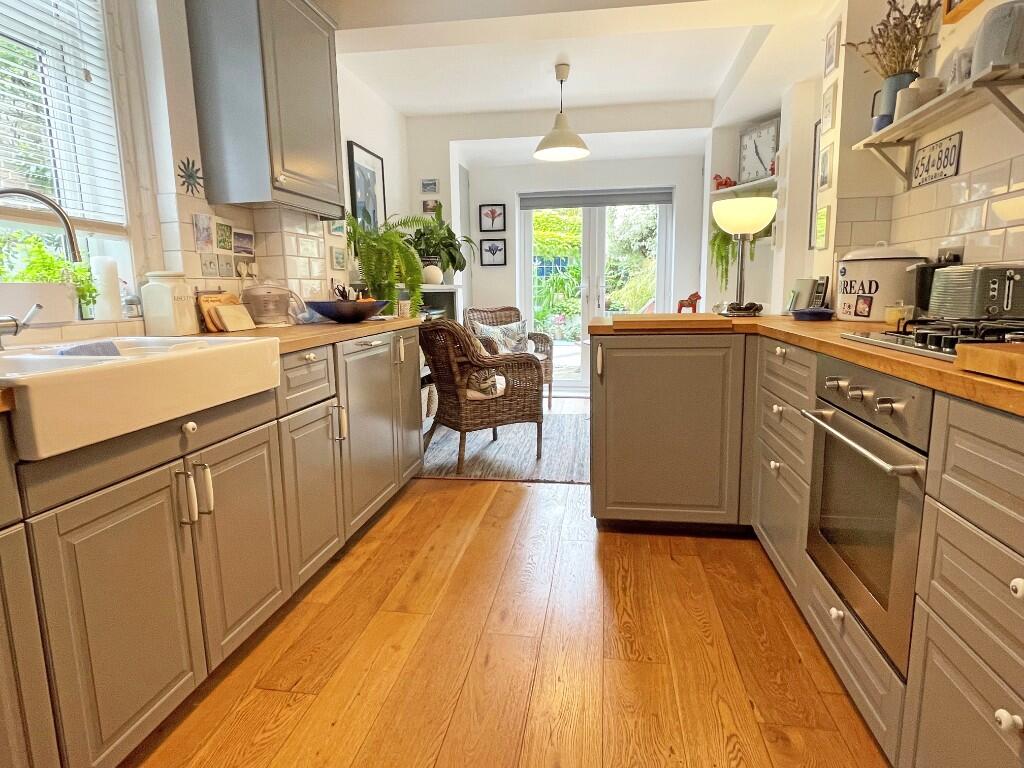 Kit/Breakfast Room