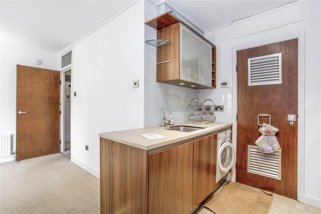 Reception/Kitchen
