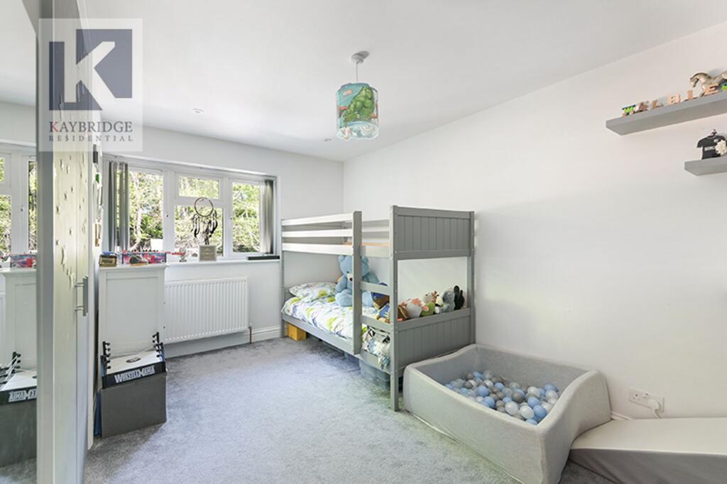 Dale View, Headley - KT18 6EH