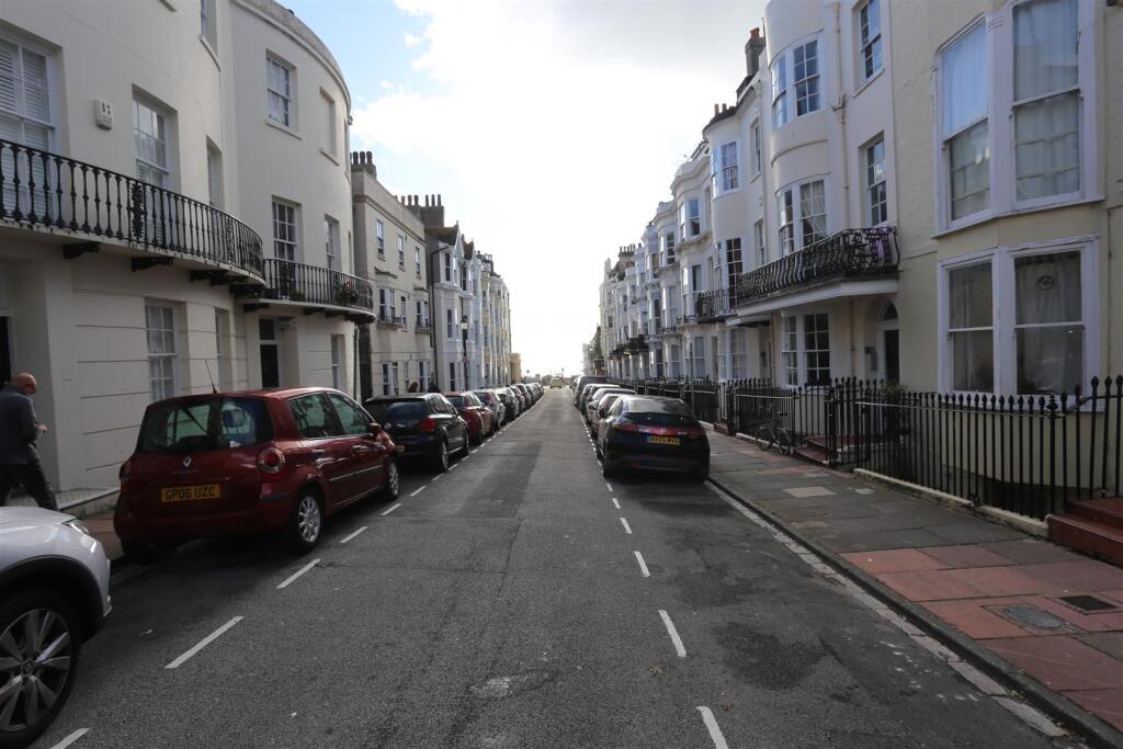 3, 13 Devonshire Place (7).JPG