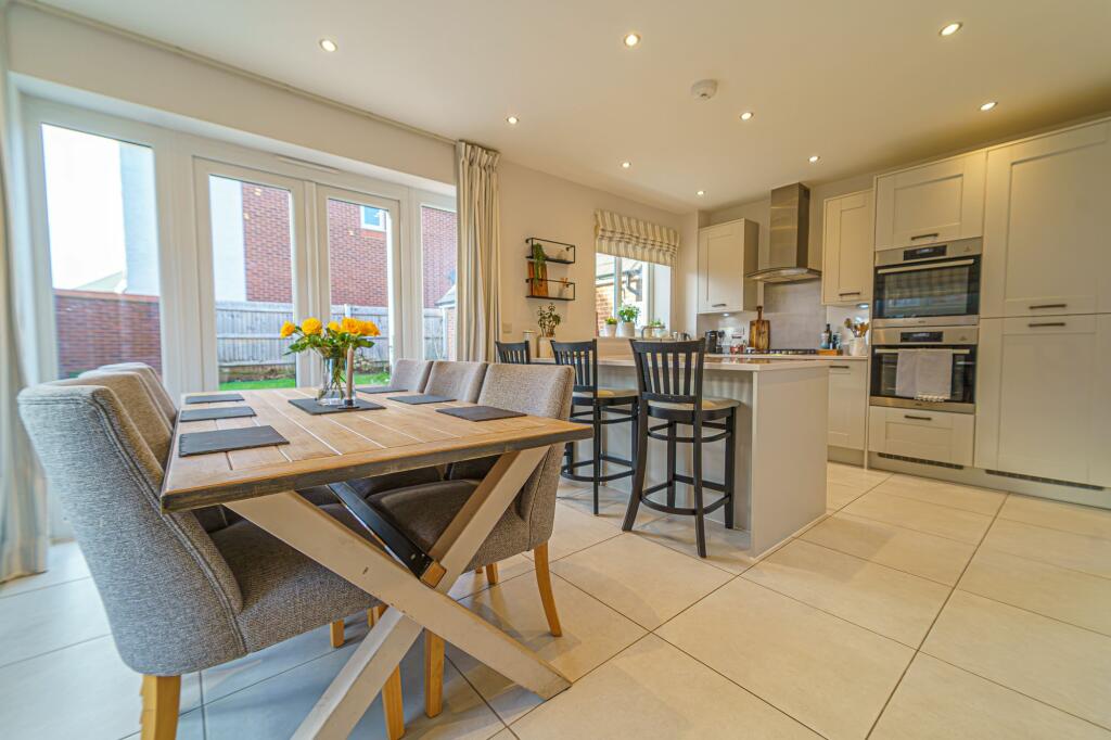 Kitchen/Dinning Room