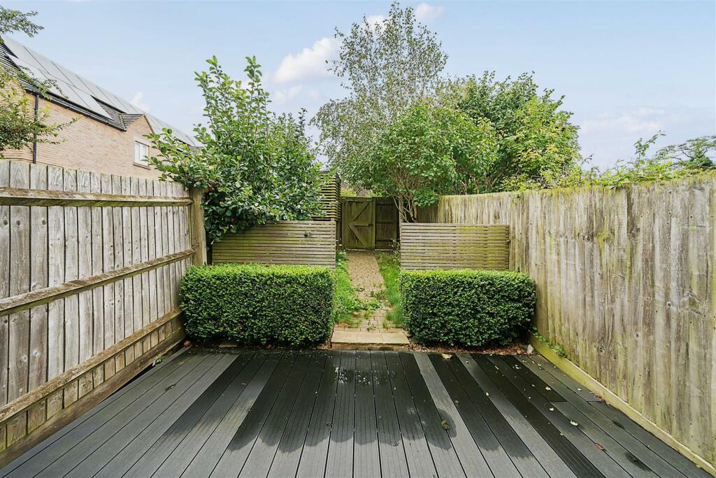 6 Northampton Road, Litchborough