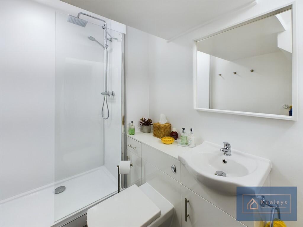 Downstairs Shower...