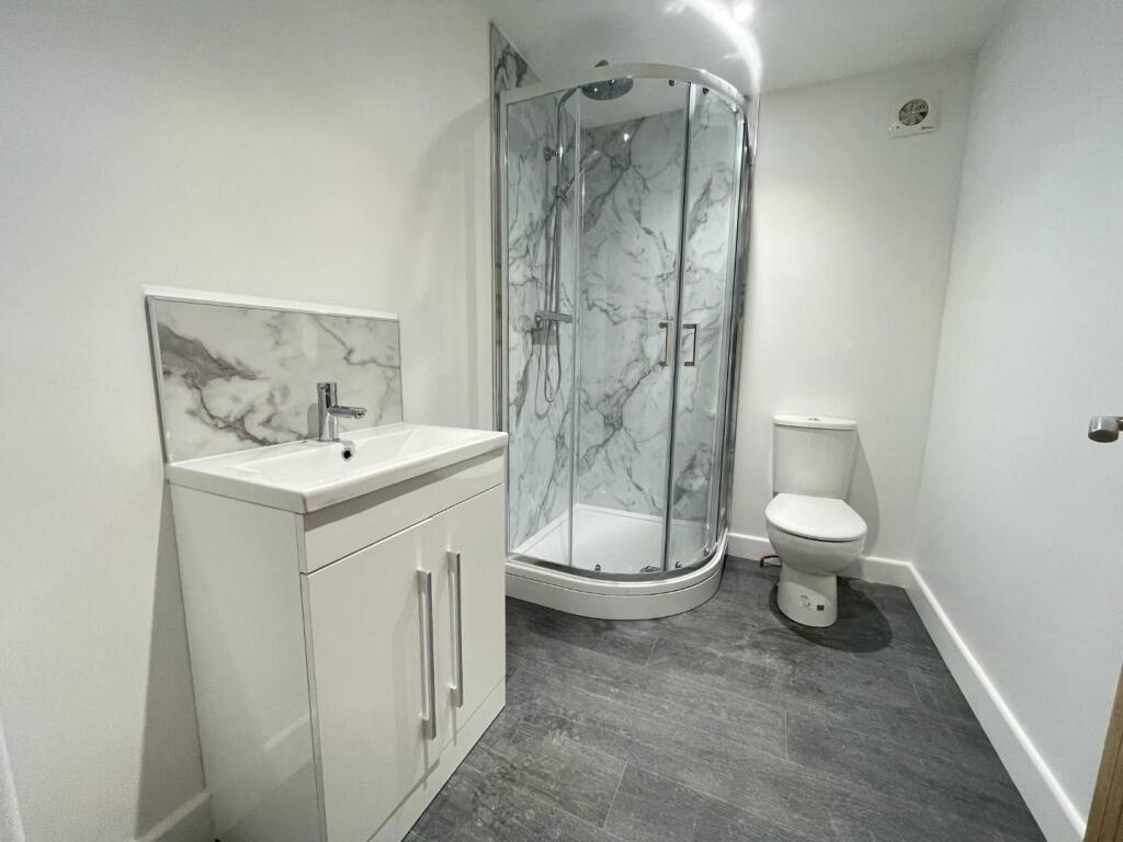 Copenhagen Flat 1 Bathroom 1.jpg