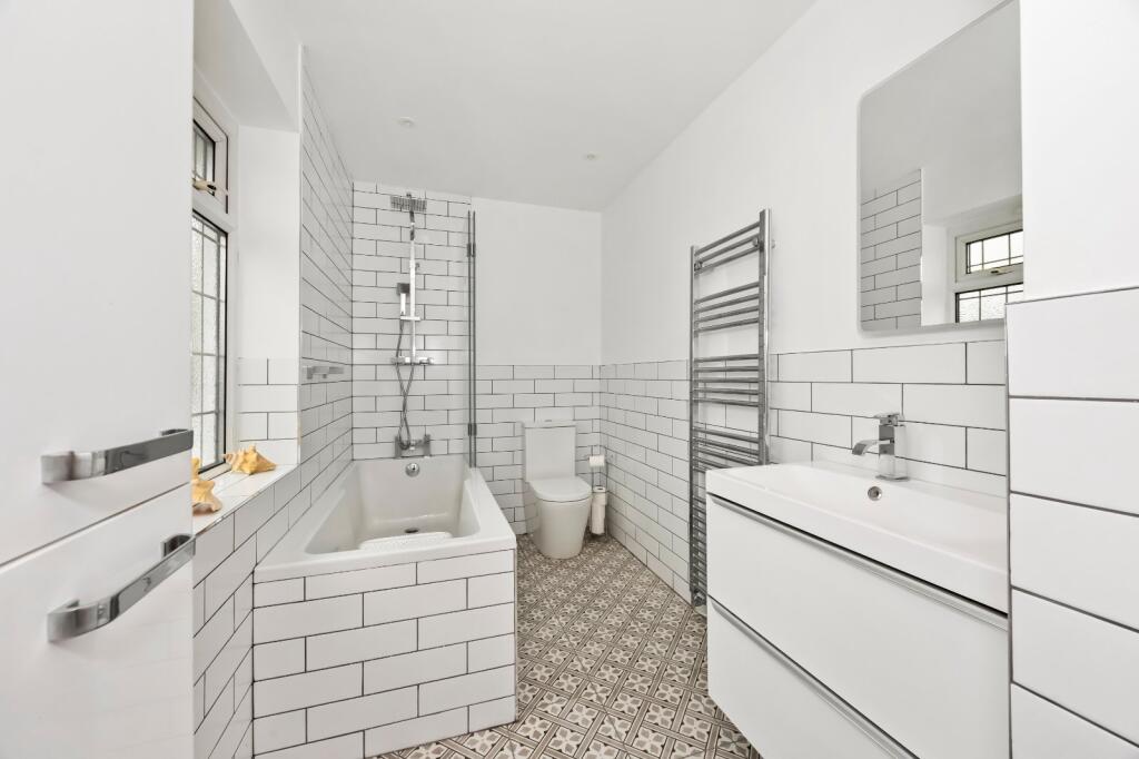 Master Ensuite