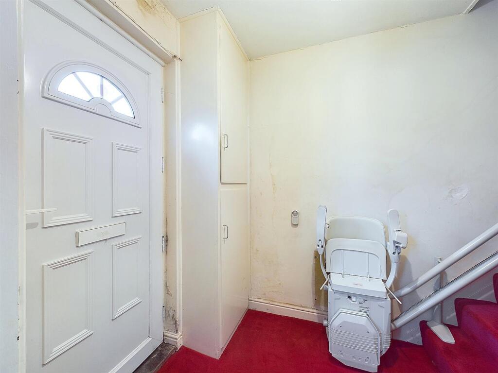 8 - 3 bedroom end terrace.jpg
