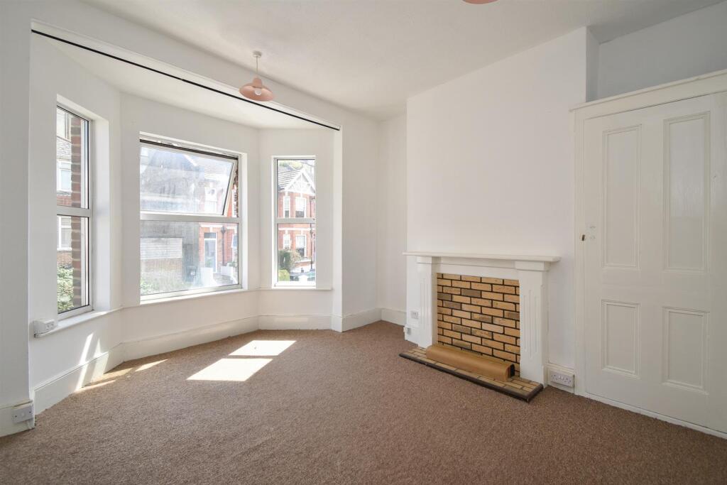 121 Emmanuel Road (2).jpg