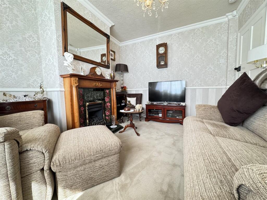 IMG_3703 (Large).JPG