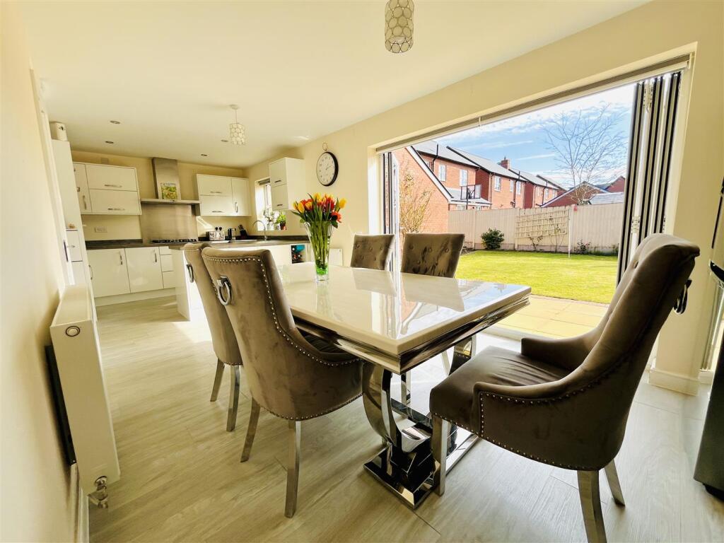 Live In Dining Kitchen