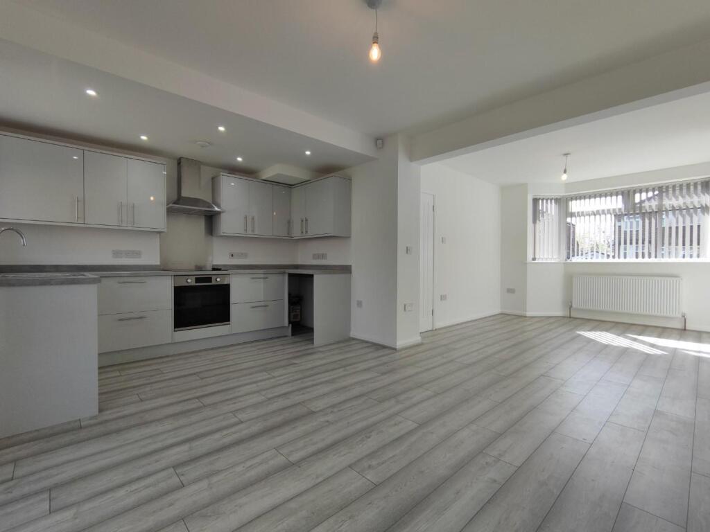 Living Dining Kitchen 4