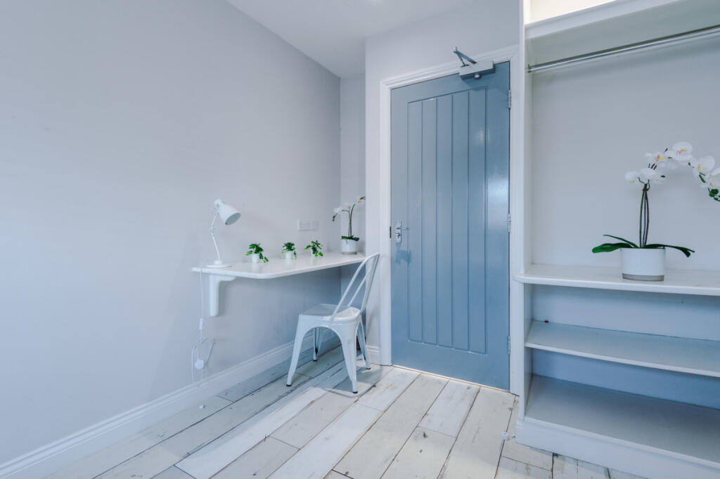 27 Woodcroft Road Bedroom 19