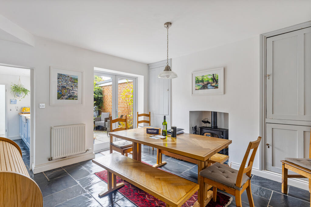 A07 - 3 Somerset Place, Totnes - 250728