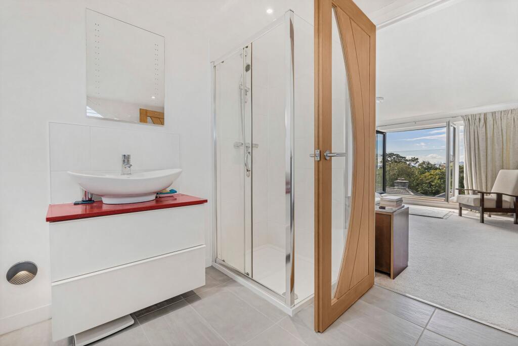 En suite bathroom