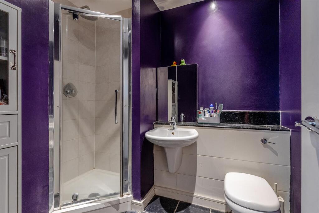 Leading Edge, Clifton Shower.jpg