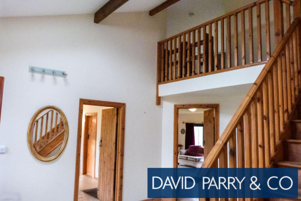 4 Bedroom Property with Land