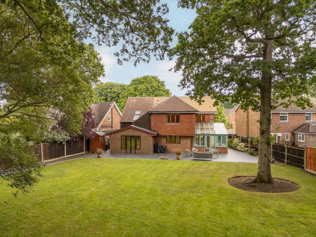 Quiet Cul-De-Sac Location