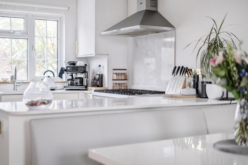 1383371-6-691c9ea...