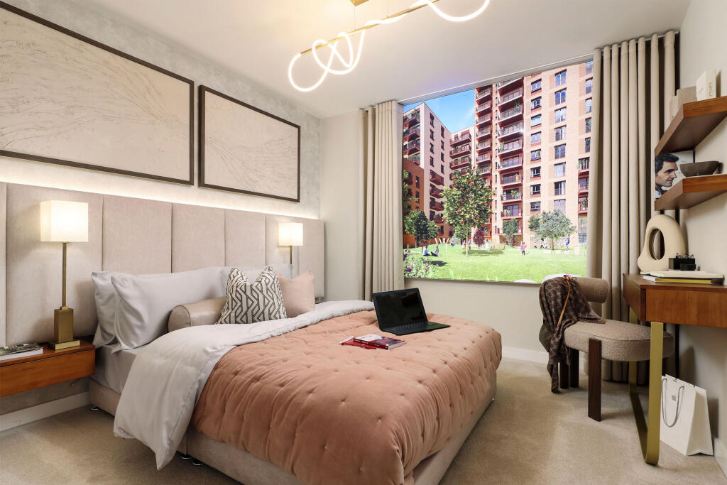 Royal Gateway bedroom