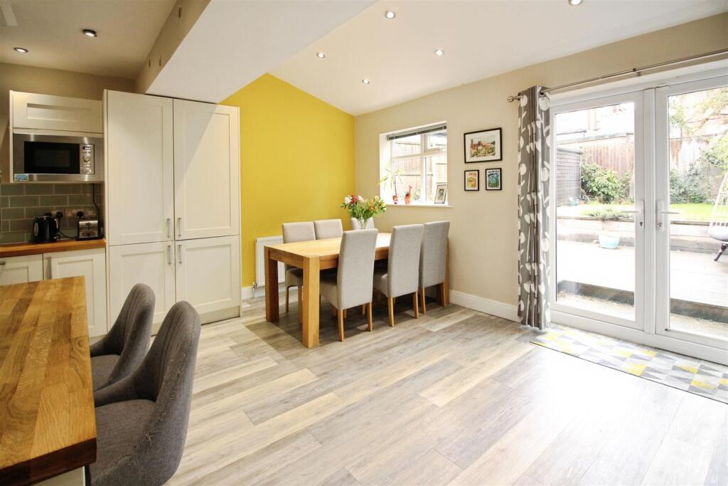 Kitchen/Dining Room