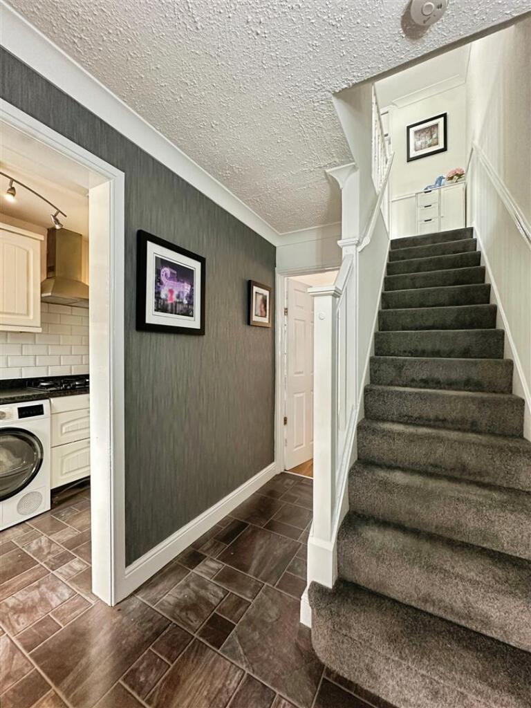 2e888de4--4097-92B4-A11808C95993-53476-000011FAD70