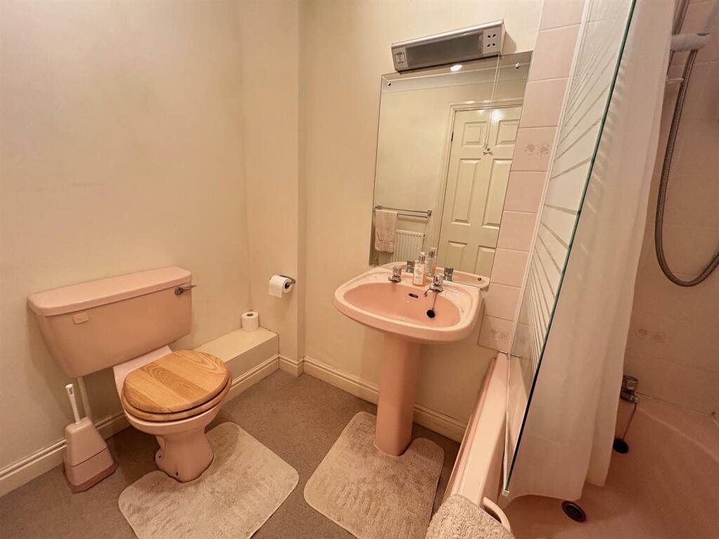 bathroom new.jpg