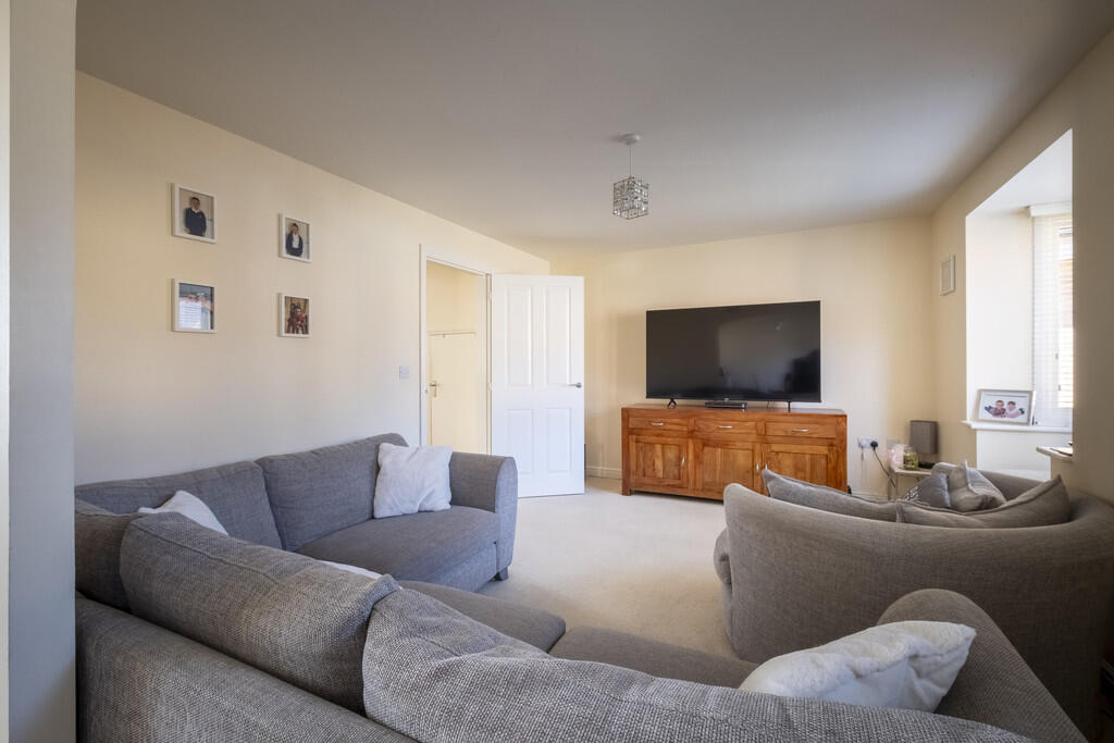 TamariskDrive-Liv...