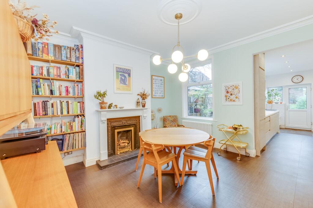 KITCHEN, DINER AND LIVING ROOM