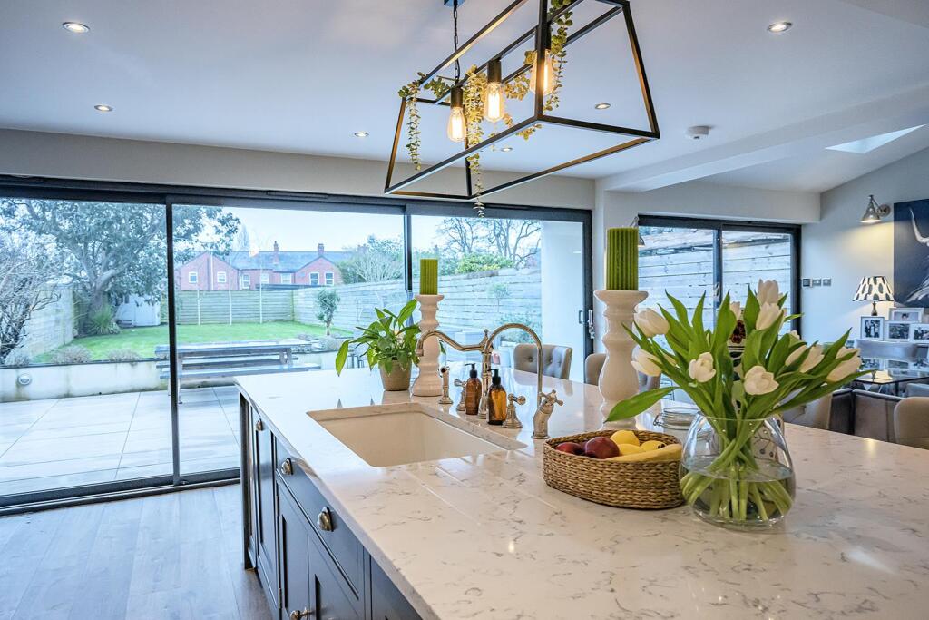 22MilvtnRdKnwDt13s copy.jpg