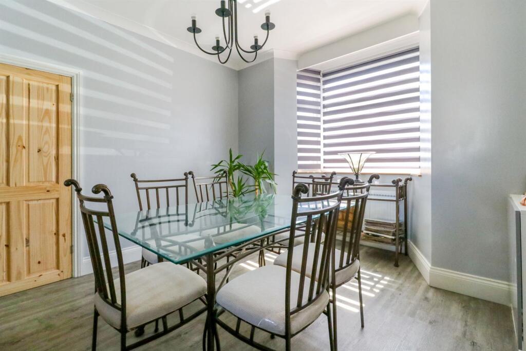 51 Holly Road-12.jpg