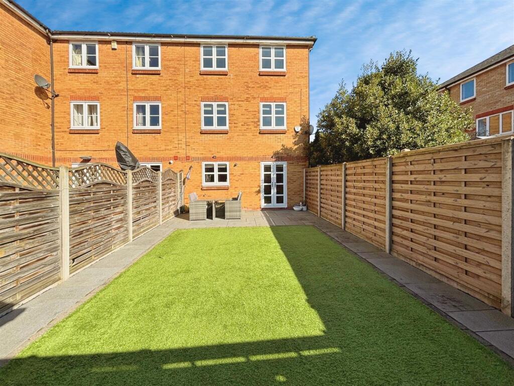 00d1676b-Garden 201.jpg