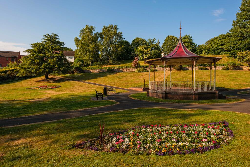 Whitchurch waterway country park