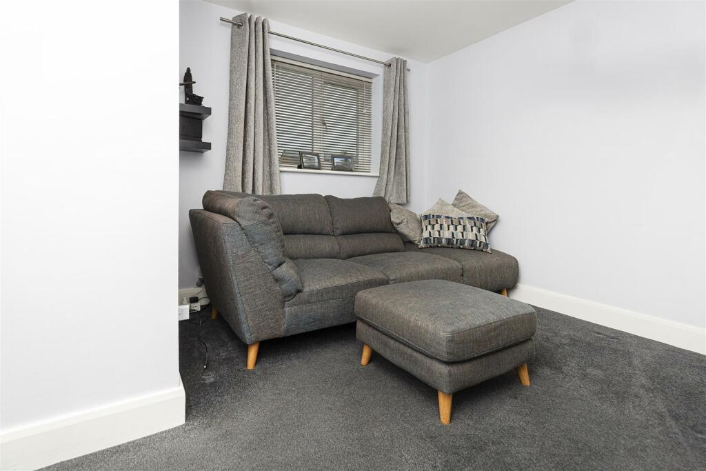 Bramleys Estate Agents - Blacksmiths Fold (3.).jpg