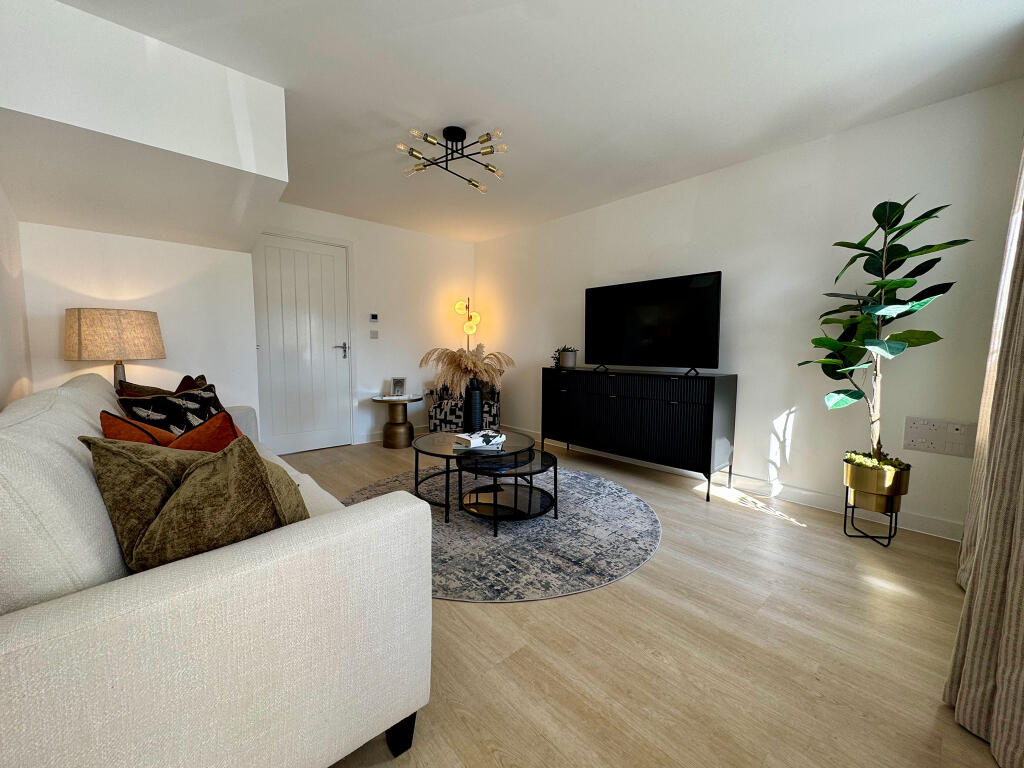 Oakcroft Chase, 
Oakcroft Lane, 
Stubbington, 
Fareham, 
Hampshire, 
PO14 2TF