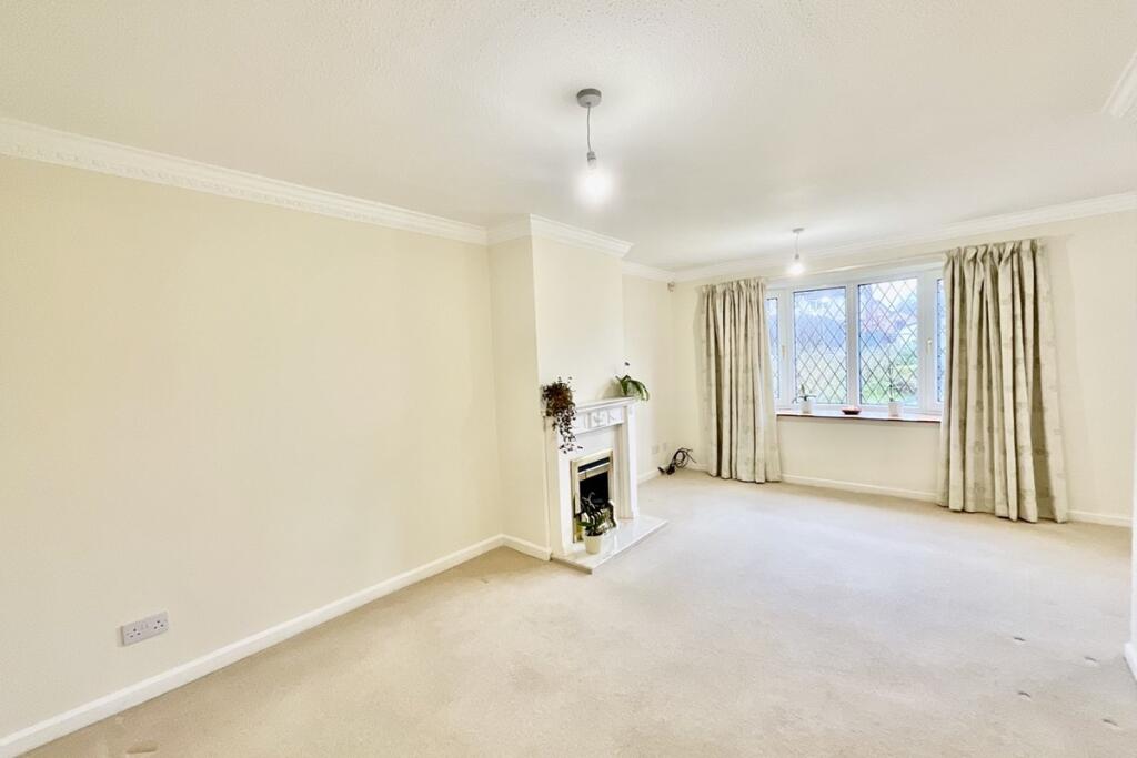 Lounge Dining Room 