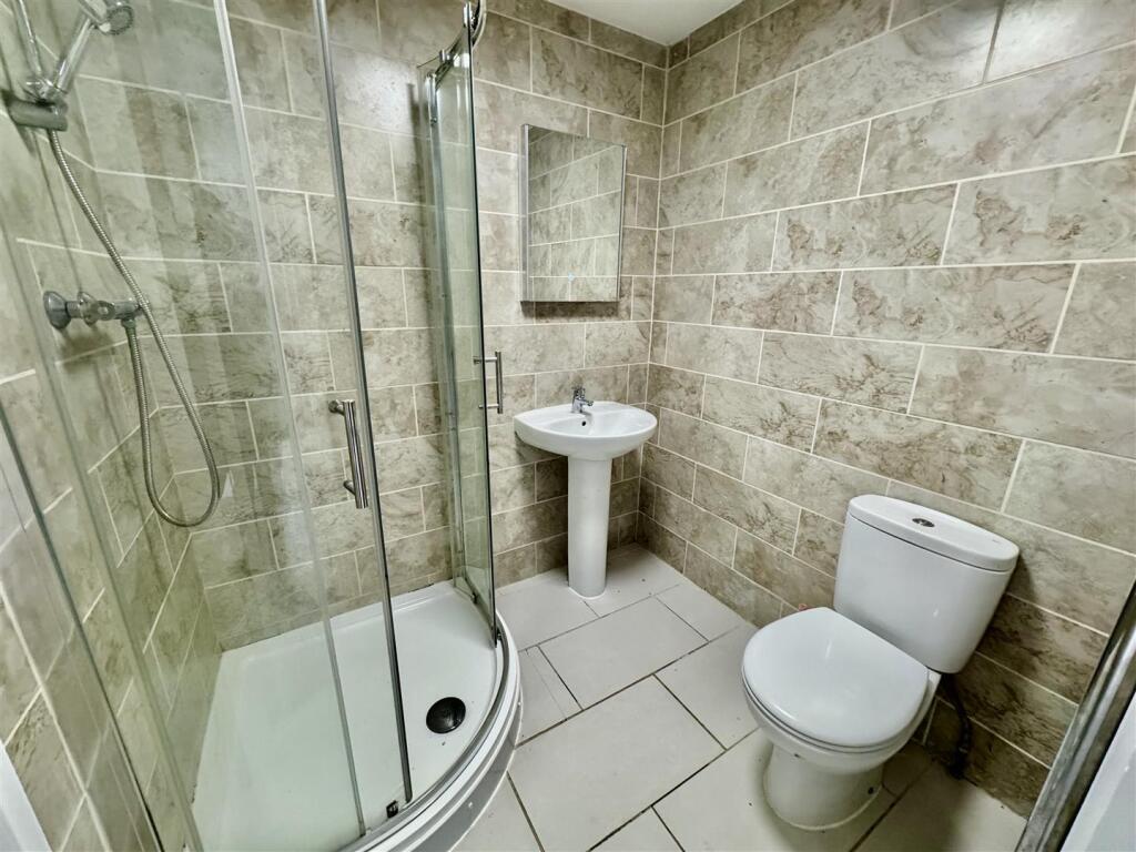 En Suite Shower Room