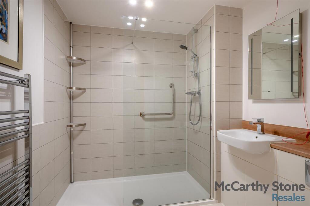 8665043-interior14.jpg