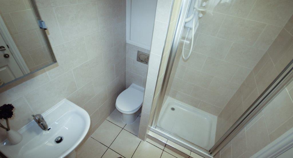 Shower Room with WC