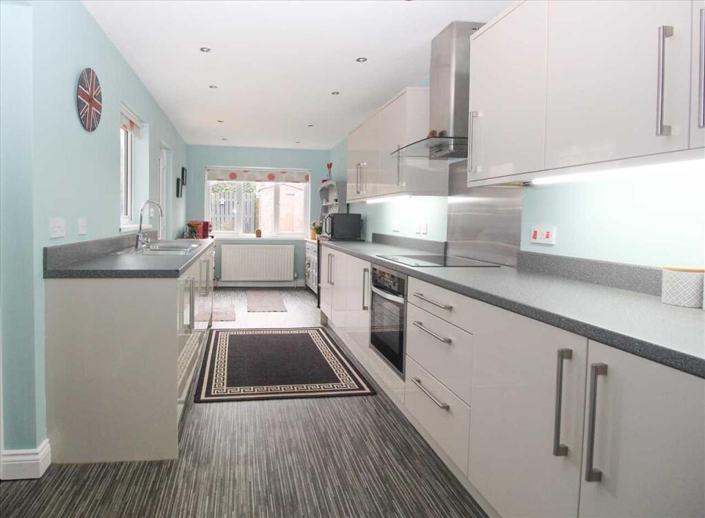 Kitchen /