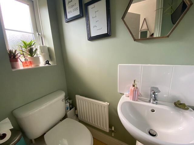 Cloakroom/wc