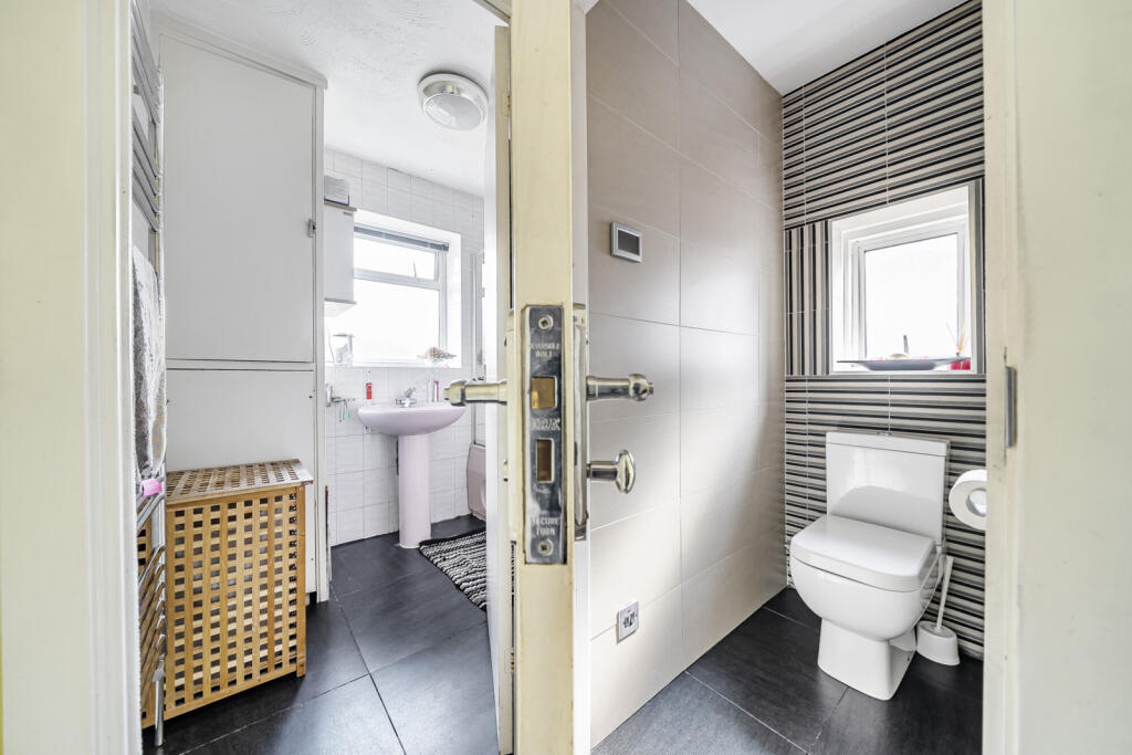 1305364-4-6849cb8...